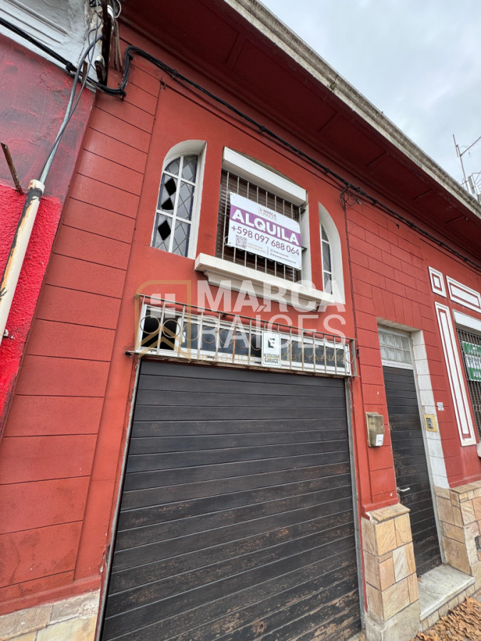 Casa ID.2086 - Alquile Casa De 3 Dormitorios Estufa a Leña Azotea Garaje En Unión Montevideo