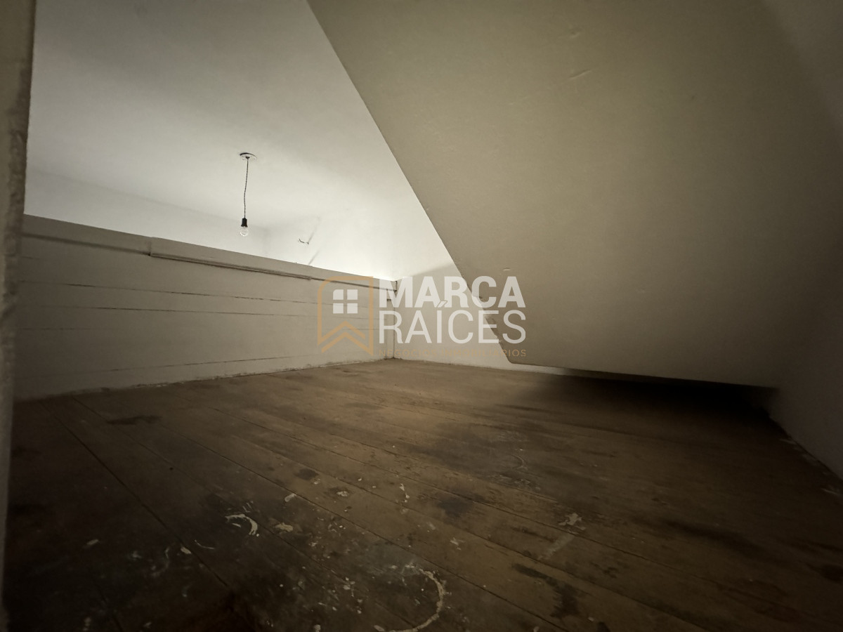 Casa ID.794 - Venta Casa 2 pisos 4 Dormitorios 2 Baños Garage Parque Rodo