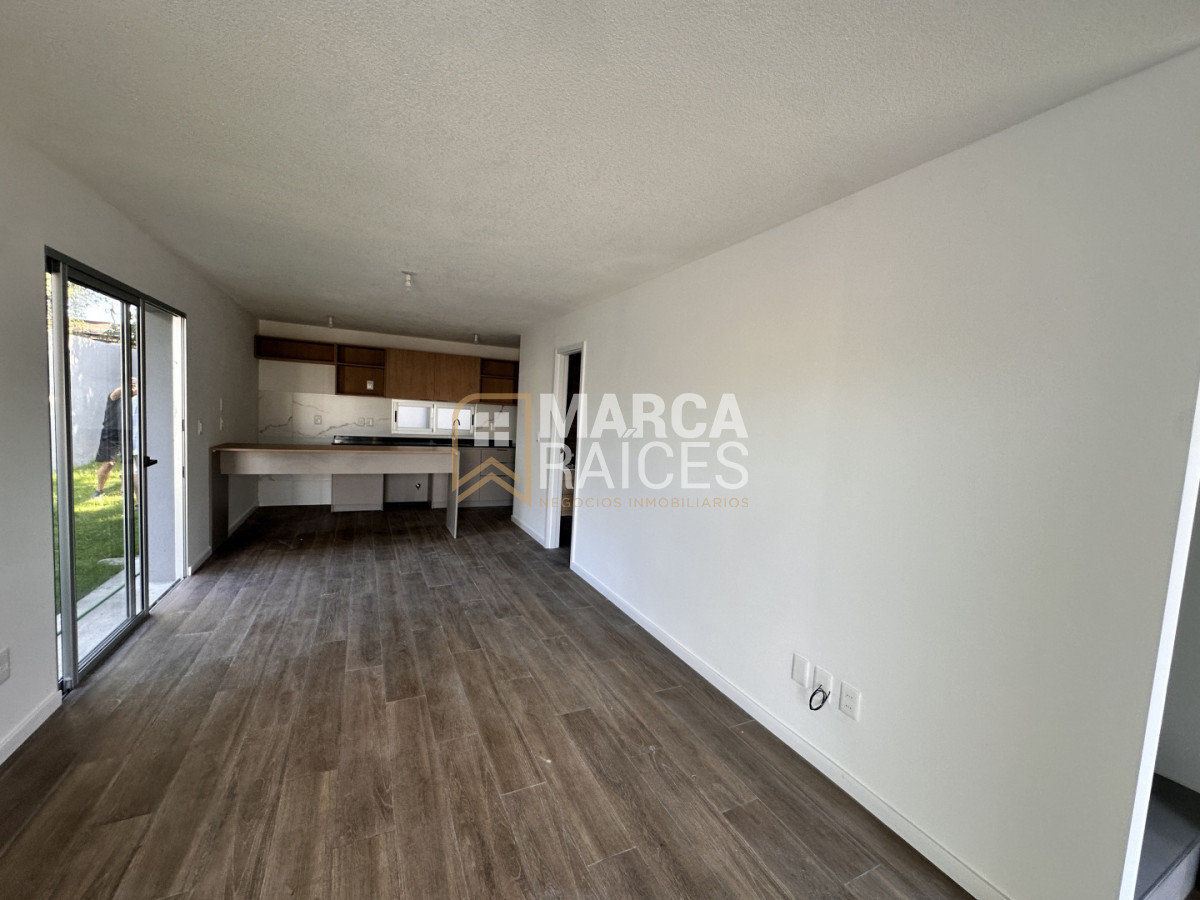 Casa ID.1514 - Casa a Estrenar 3 Dormitorios 2 baños con Jardín fondo y Cochera en Solymar Sur Canelones