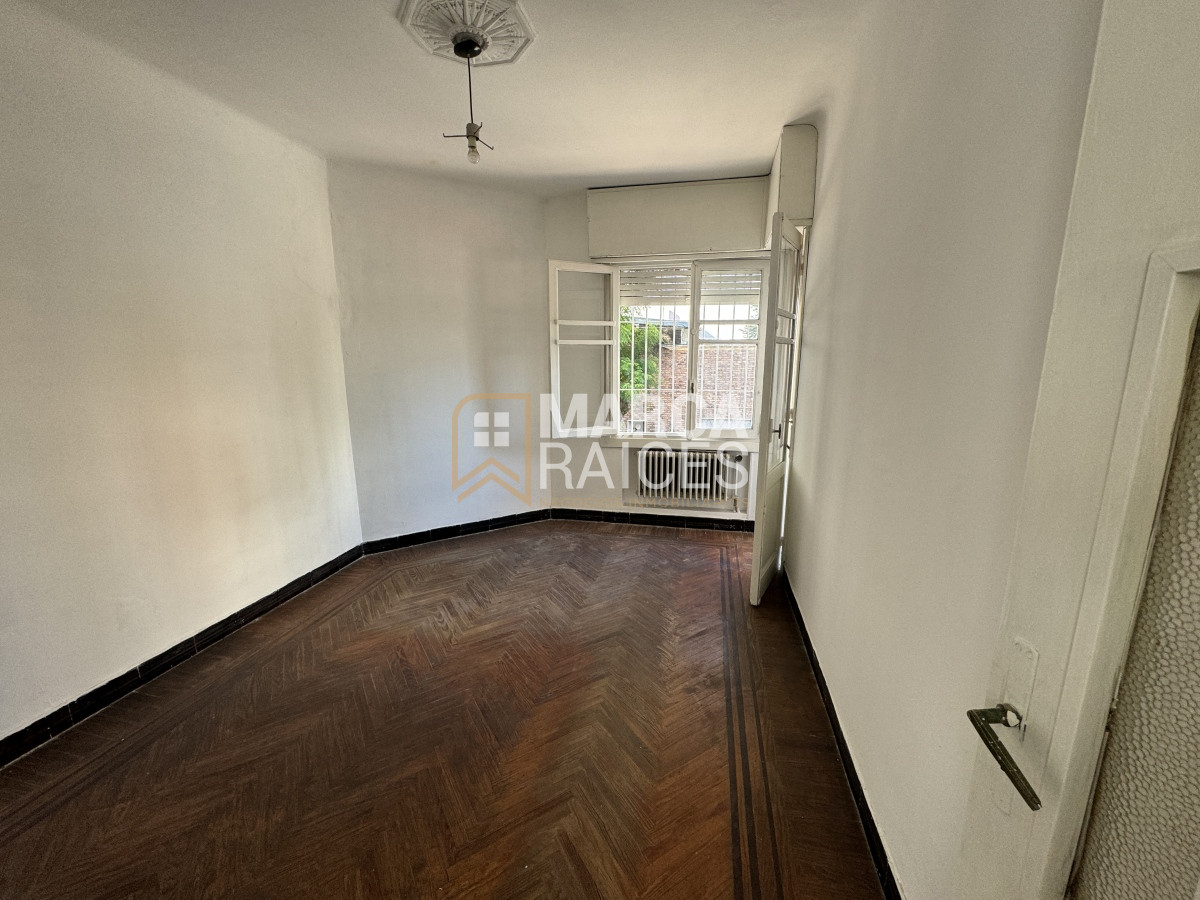 Casa ID.794 - Venta Casa 2 pisos 4 Dormitorios 2 Baños Garage Parque Rodo