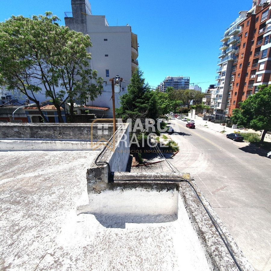 Casa ID.794 - Venta Casa 2 pisos 4 Dormitorios 2 Baños Garage Parque Rodo