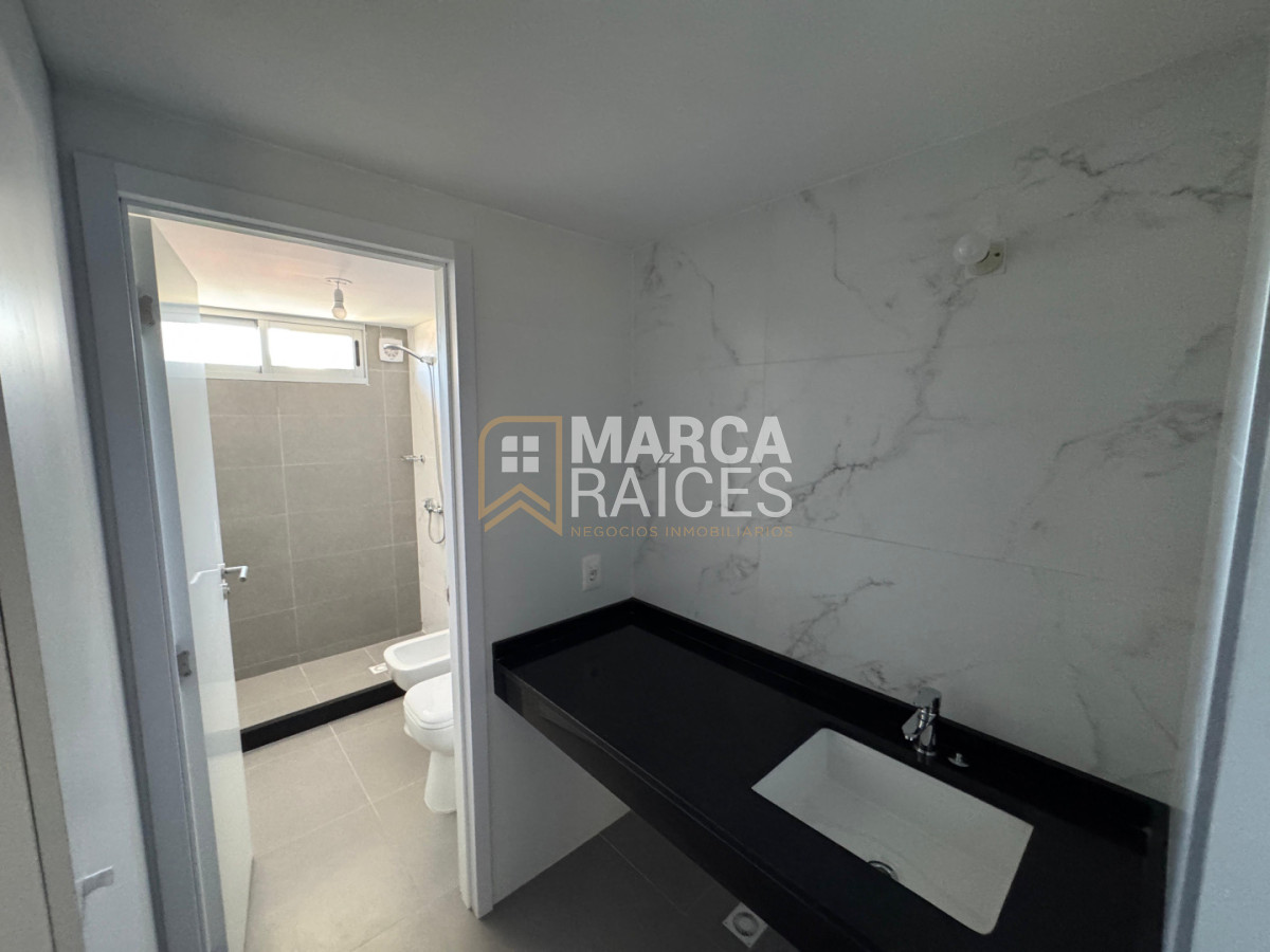 Casa ID.1508 - Venta Casa 3 Dormitorios en Ciudad de la Costa - Jardín Privado - Ley de Vivienda Promovida Aptas Banco Cochera Doble Canelones