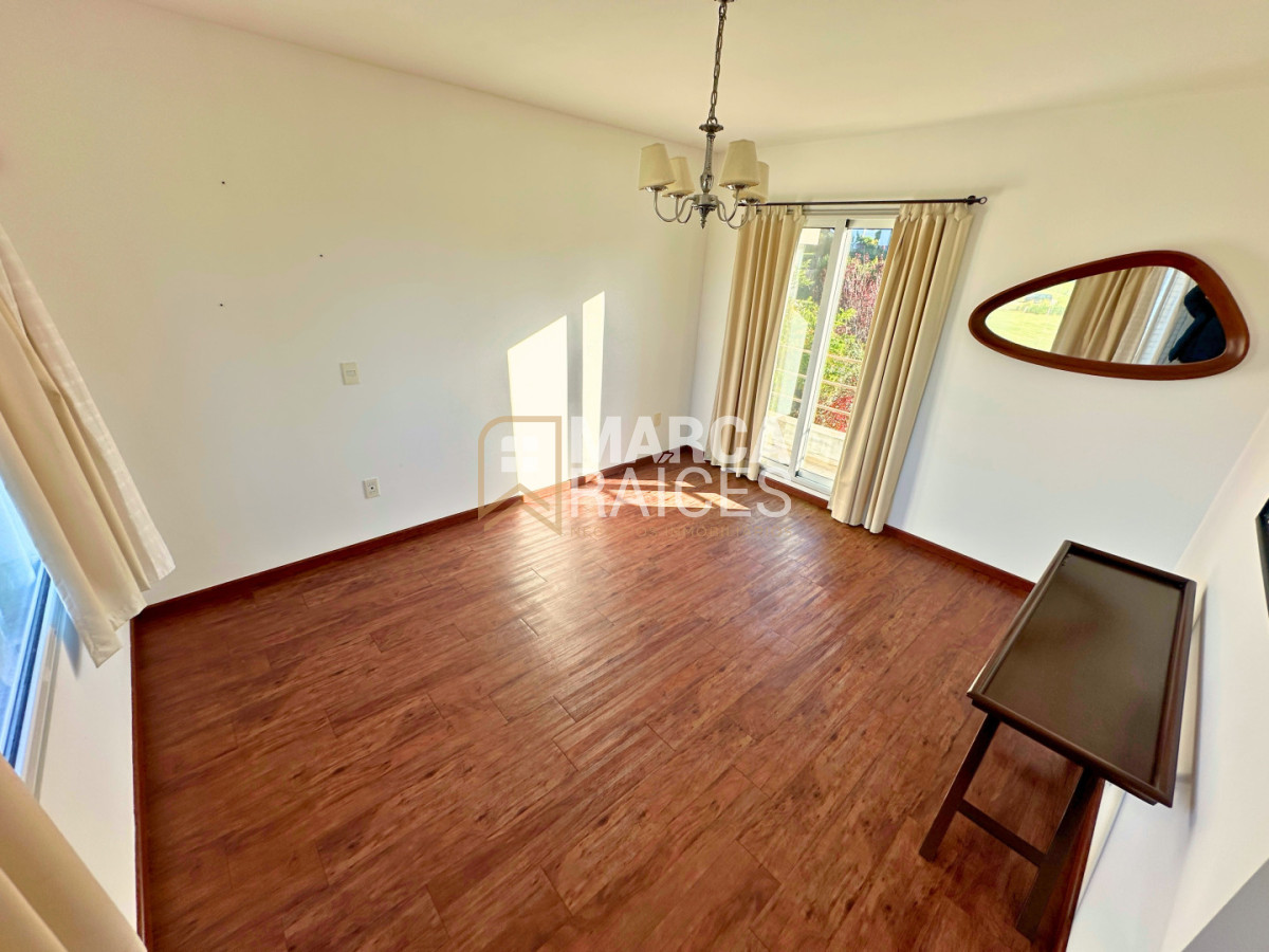 Casa ID.1803 - Venta Casa Premium Altos de La Tahona 4 Dormitorios 4 Baños