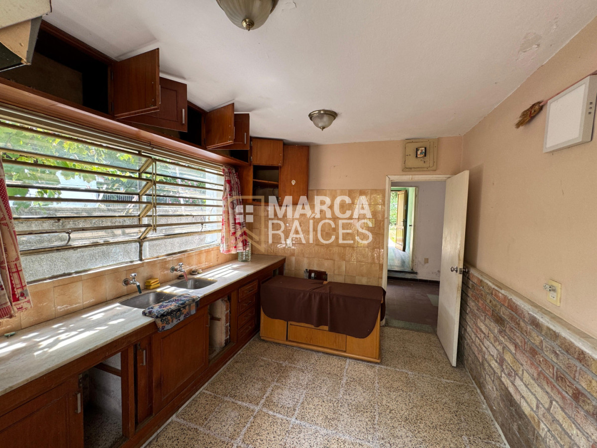 Casa ID.1843 - Venta Casa 3 Dormitorios Patio Cochera Parrillero A Reciclar Abayuba Montevideo