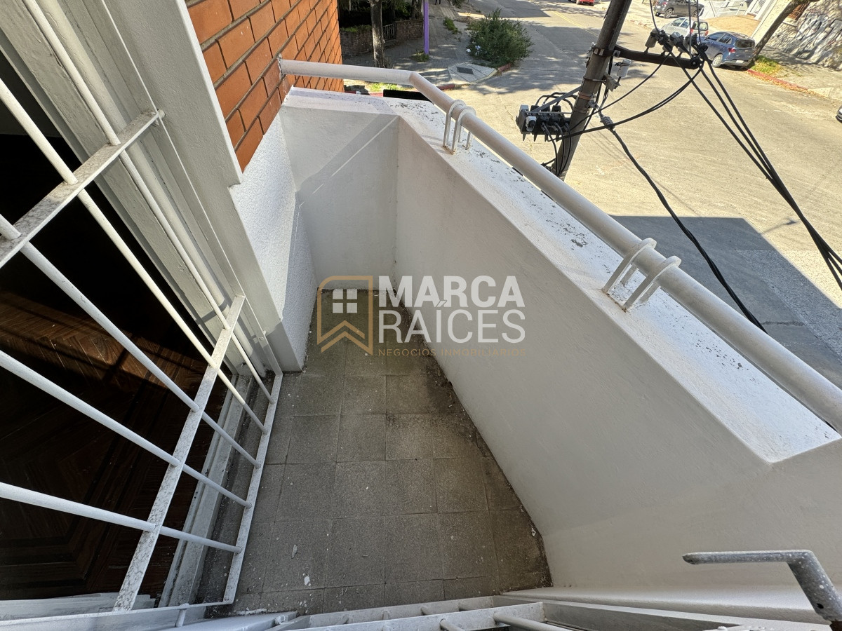 Casa ID.794 - Venta Casa 2 pisos 4 Dormitorios 2 Baños Garage Parque Rodo