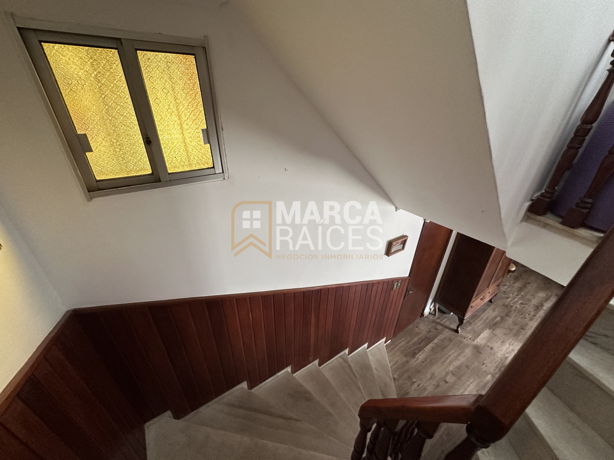 Casa ID.1073 - Venta Casa 4 Dormitorios 3 Baños Patio con Parrillero Parque Batlle Montevideo