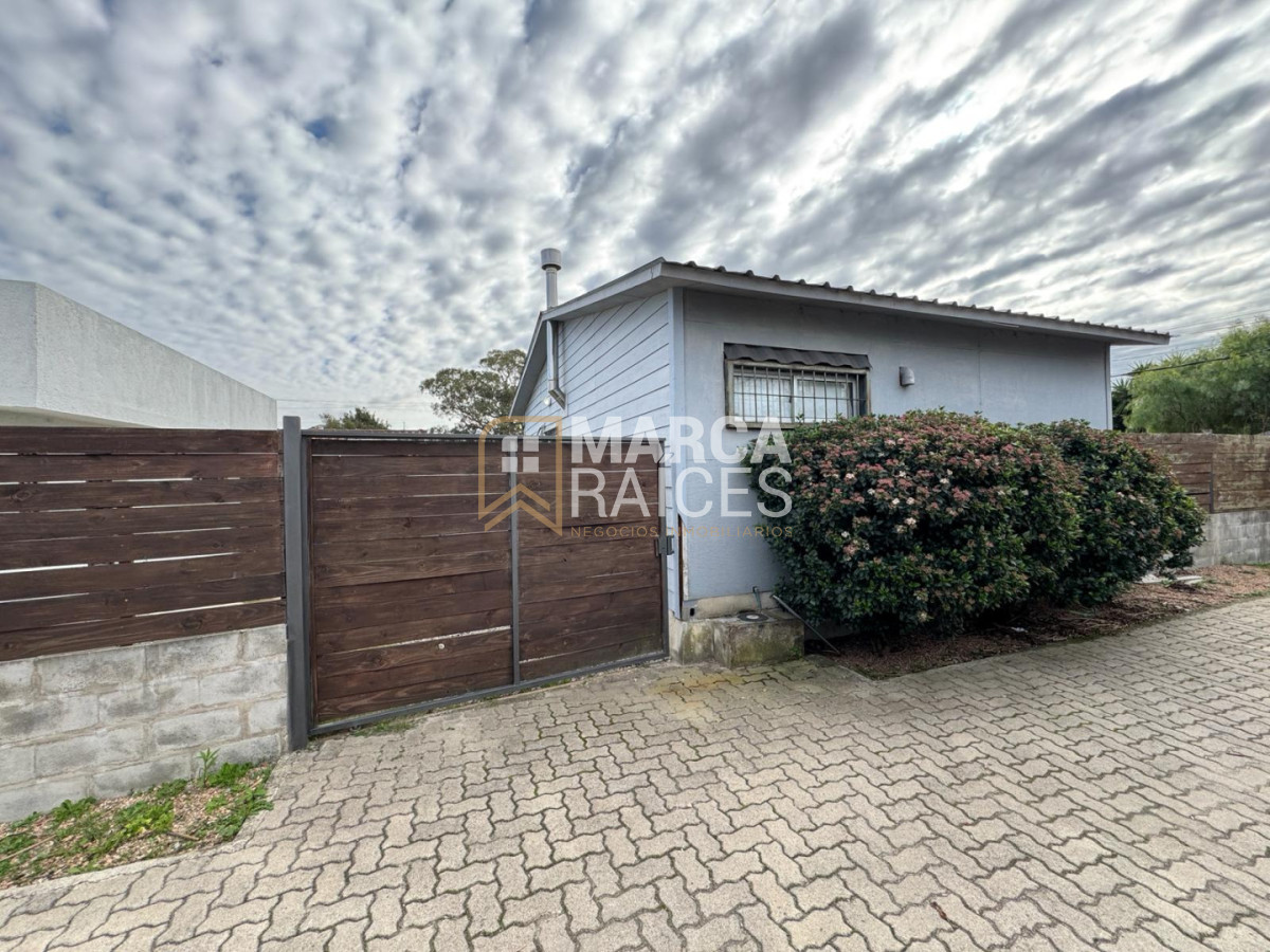 Casa ID.2104 - Venta 5 Propiedades con Renta Padron Unico Ciudad de La Costa Sur Canelones