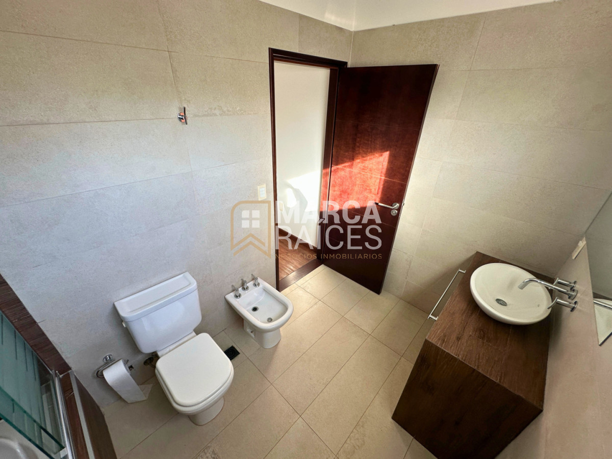 Casa ID.1803 - Venta Casa Premium Altos de La Tahona 4 Dormitorios 4 Baños