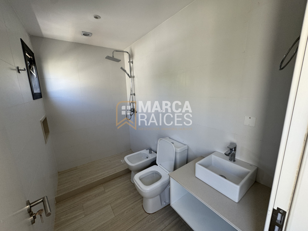 Casa ID.1661 - Alquiler Casa Comoda 3 dormitorios en condominio cerrado con seguridad Carrasco Montevideo