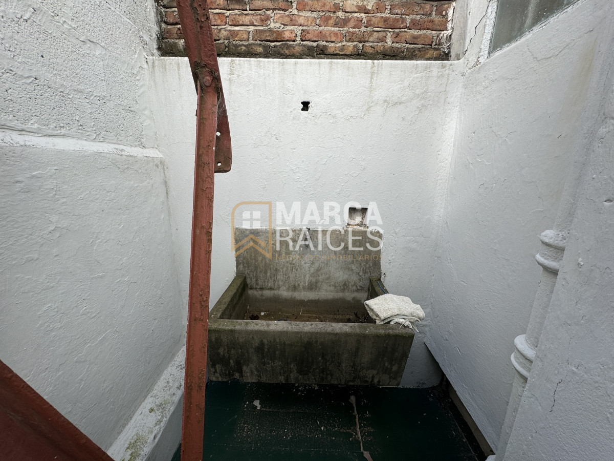 Casa ID.794 - Venta Casa 2 pisos 4 Dormitorios 2 Baños Garage Parque Rodo