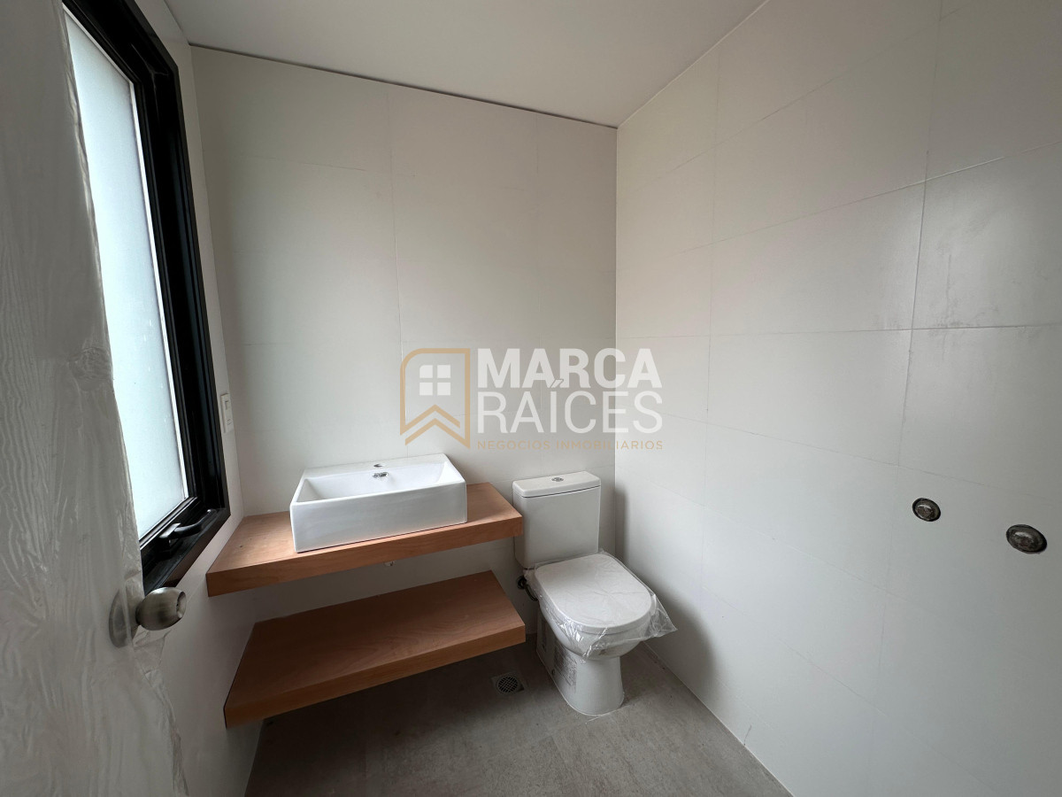 Casa ID.1331 - Venta casa de 3 dormitorios 2 baños parrillero y cochera en complejo privado a estrenar Prado Montevideo