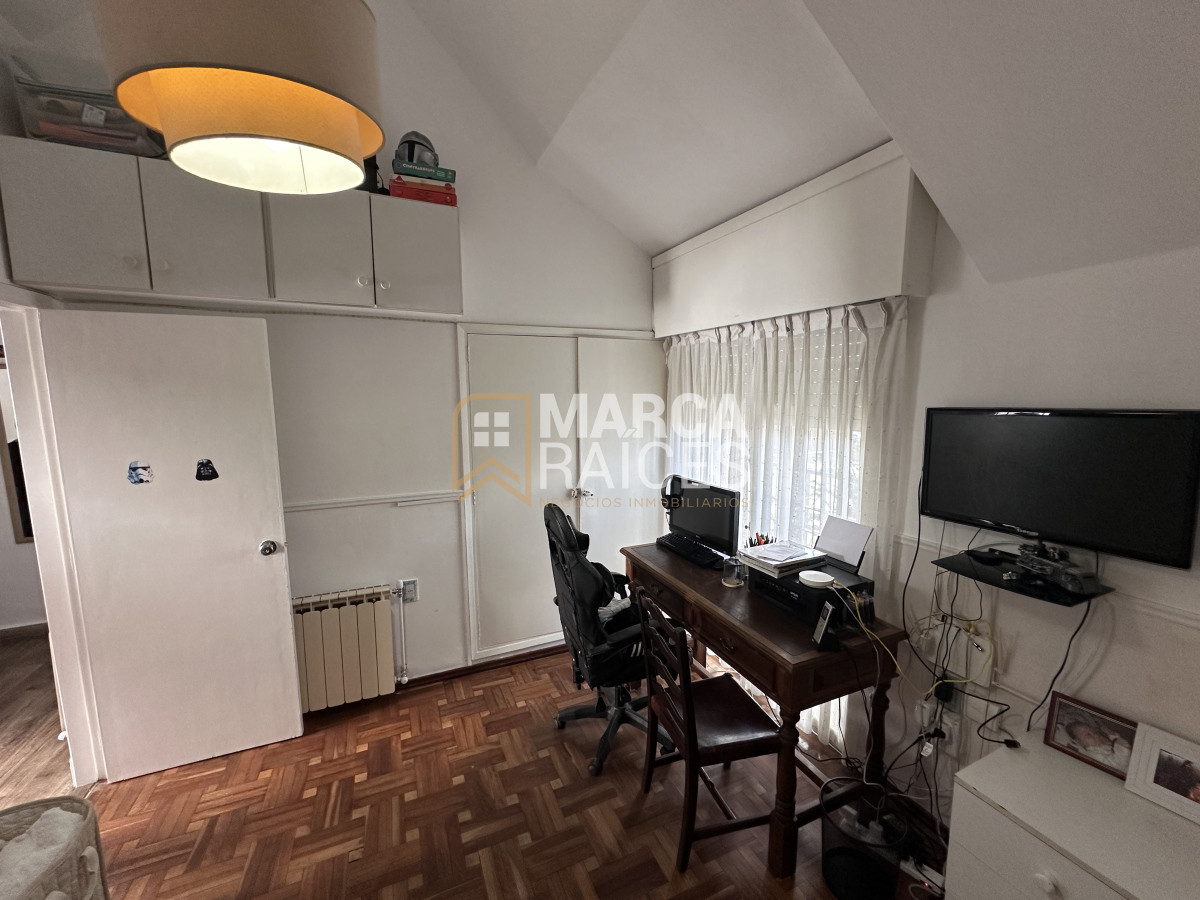 Casa ID.1073 - Venta Casa 4 Dormitorios 3 Baños Patio con Parrillero Parque Batlle Montevideo