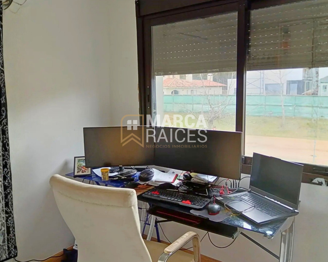 Casa ID.1721 - Venta Casa Premium 4 Dormitorios 2 Baños Cumbres de Carrasco (Barrio Cerrado) Canelones