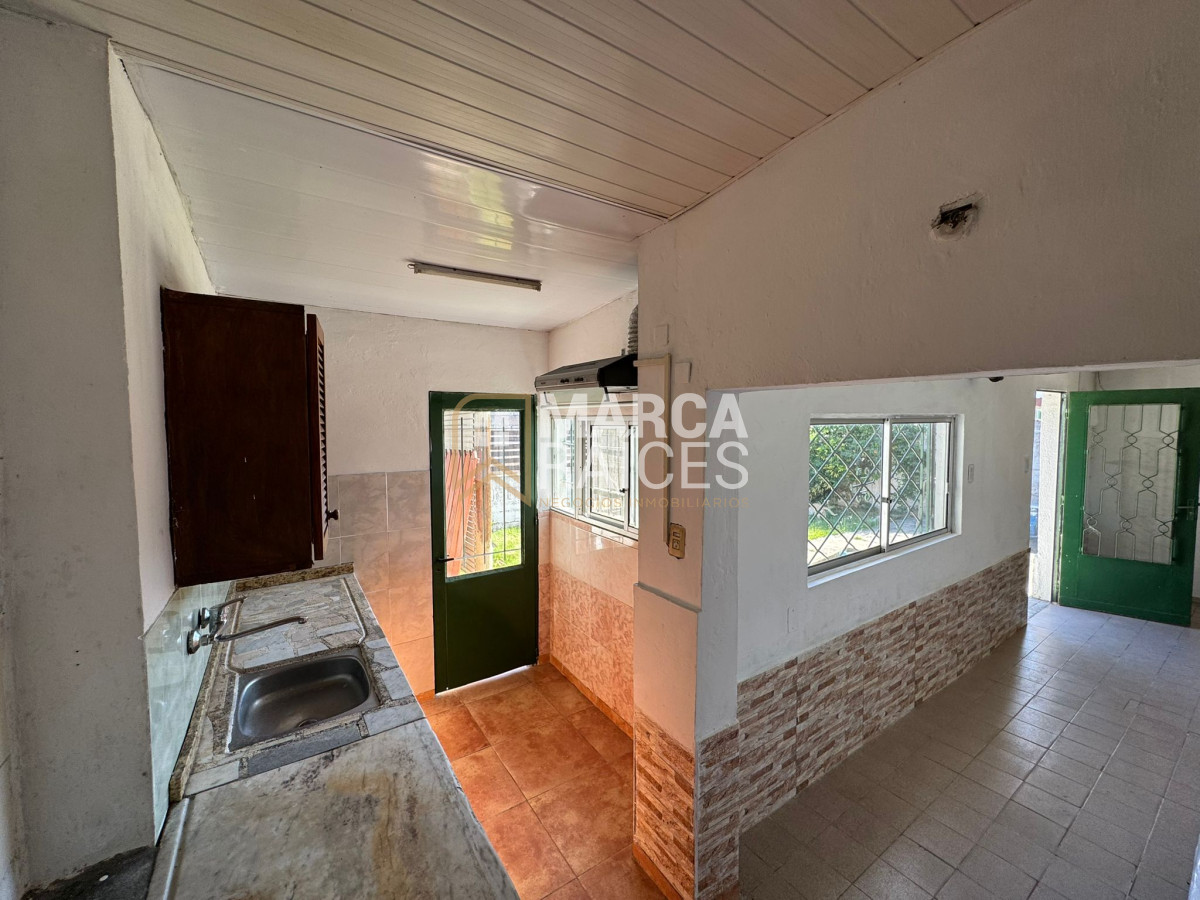 Casa ID.1519 - Venta Casa y 2 Apartamentos con Renta Activa en Malvín Norte Vivienda o Inversion Montevideo