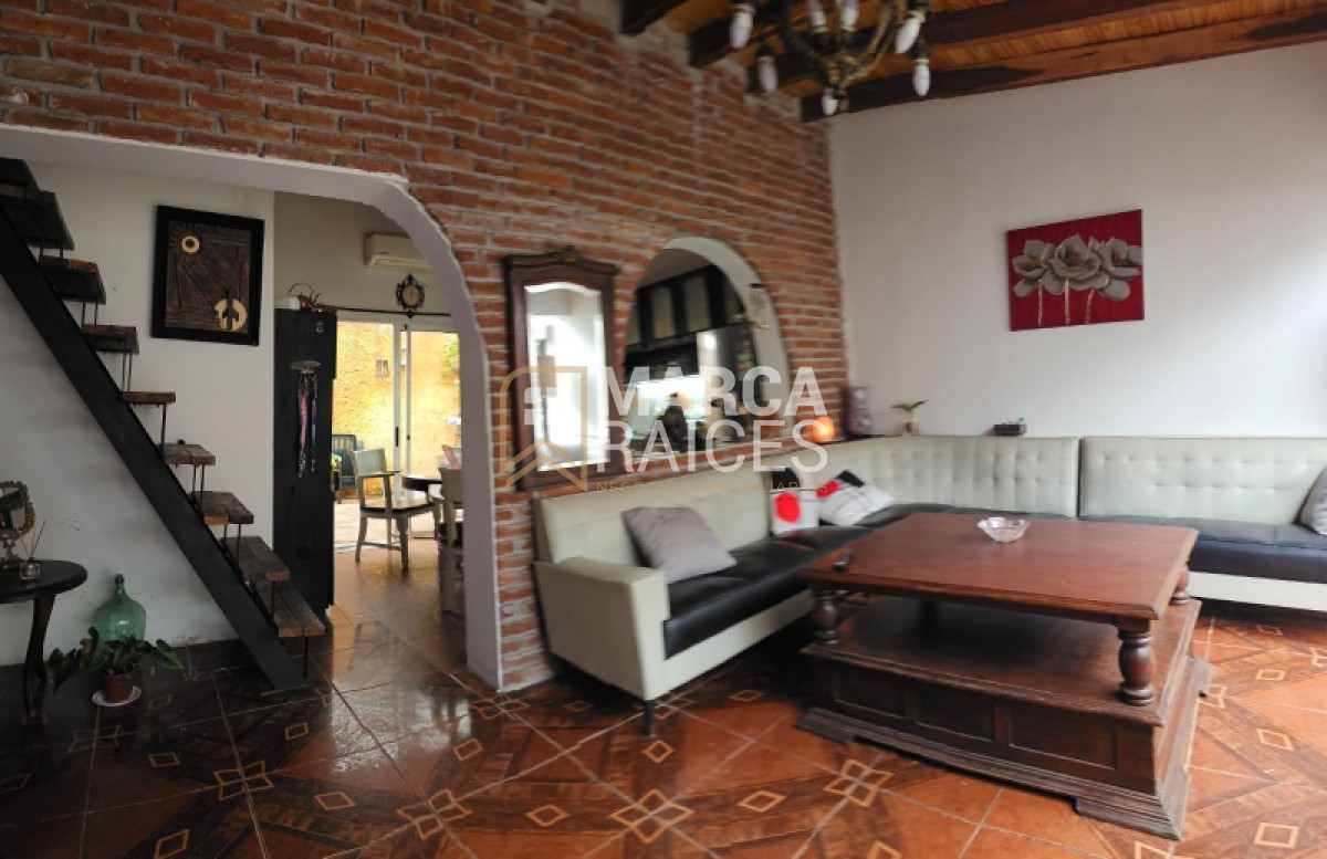 Casa ID.928 - Venta 2 Casas Un Mismo Padron Colon Montevideo