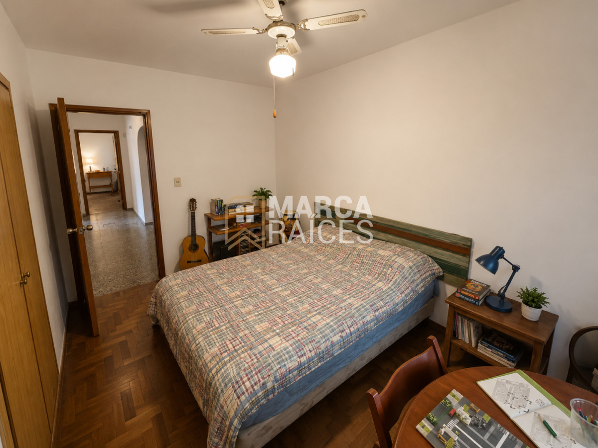 Casa ID.2027 - Venta Casa 3 Dormitorios 2 Baños Garage Patio Parrillero La Comercial Montevideo
