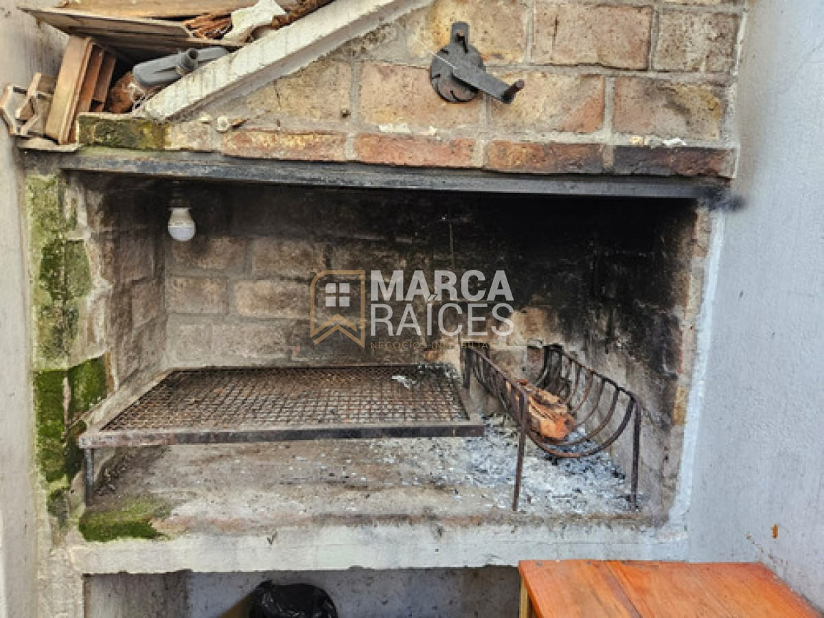 Casa ID.1735 - Venta Casa de Altos 3 Dormitorios + Parrillero Tres Cruces Montevideo