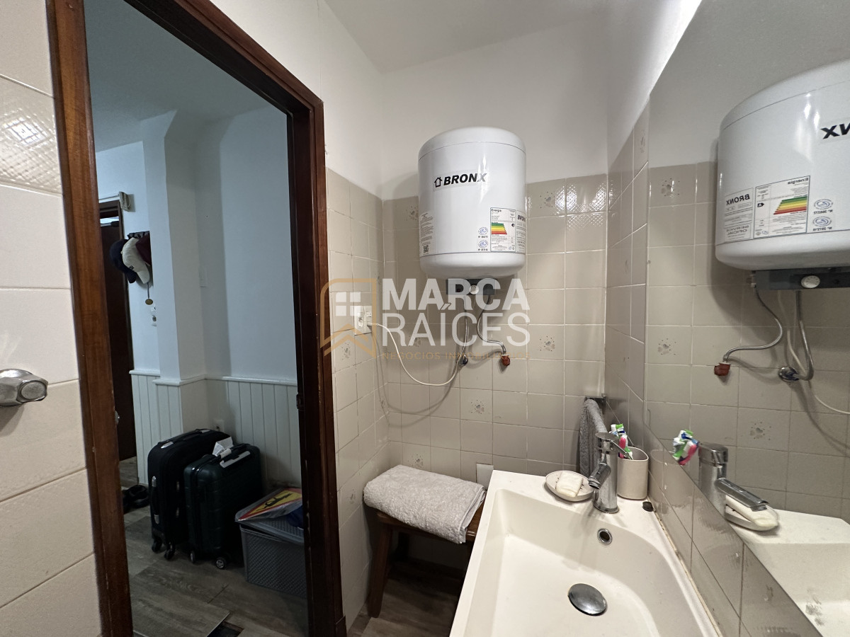 Casa ID.1073 - Venta Casa 4 Dormitorios 3 Baños Patio con Parrillero Parque Batlle Montevideo