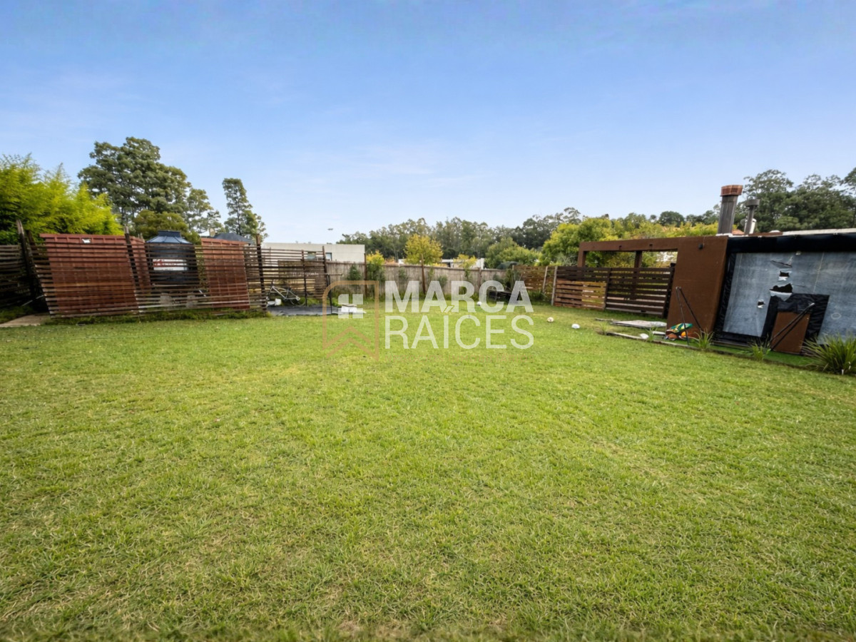 Casa ID.1721 - Venta Casa Premium 4 Dormitorios 2 Baños Cumbres de Carrasco (Barrio Privado) Canelones