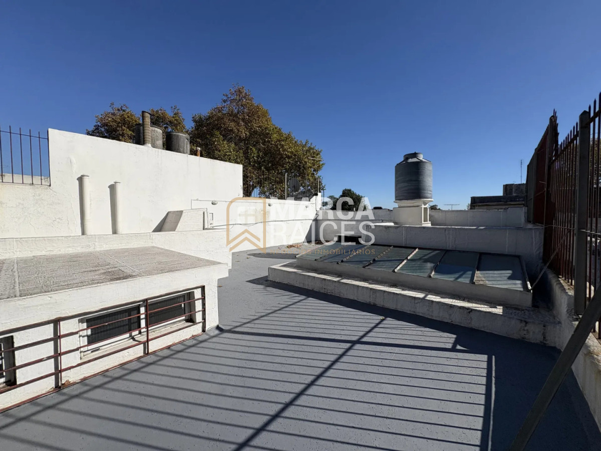 Casa ID.2086 - Alquile Casa De 3 Dormitorios Estufa a Leña Azotea Garaje En Unión Montevideo