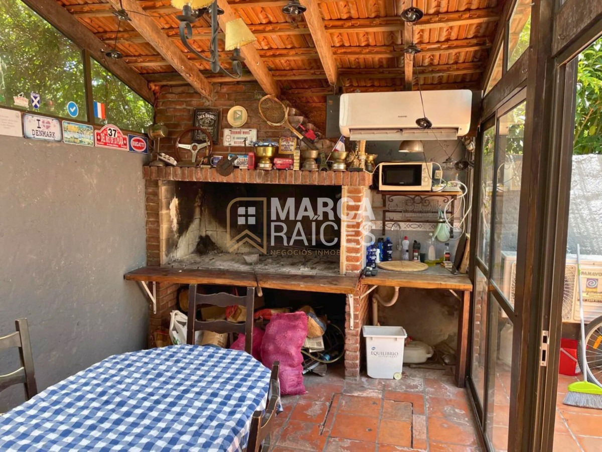 Casa ID.1907 - Venta Casa PH 3 Dormitorios 2 Baños 2 Pisos 4 Garages Parrillero Carrasco Sur Montevideo