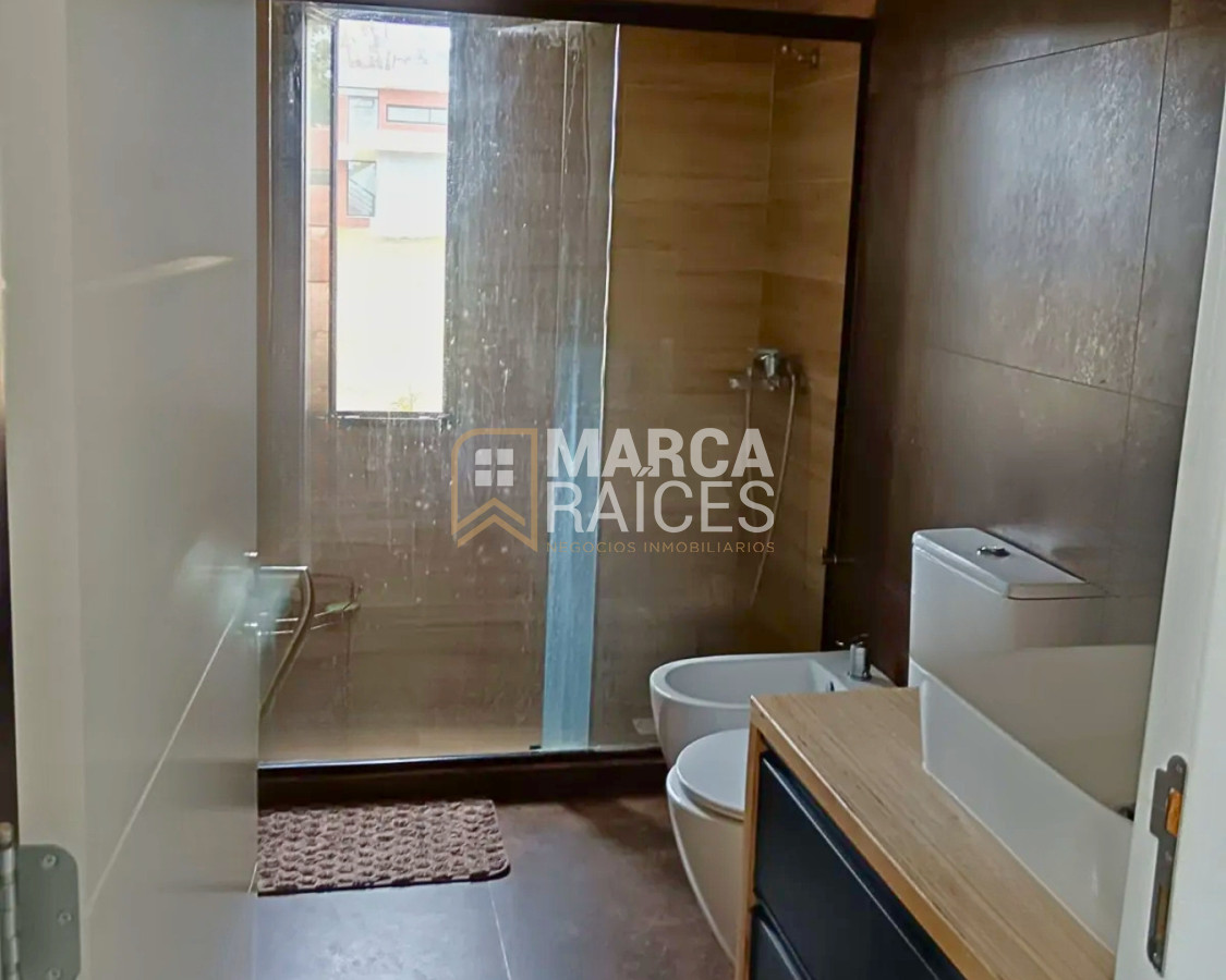 Casa ID.1721 - Venta Casa Premium 4 Dormitorios 2 Baños Cumbres de Carrasco (Barrio Cerrado) Canelones