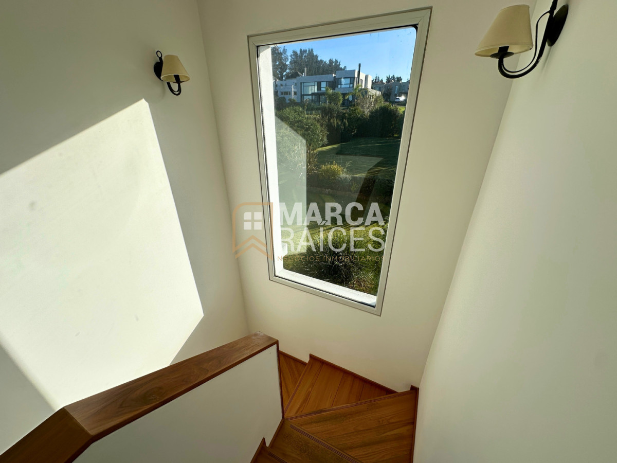 Casa ID.1803 - Venta Casa Premium Altos de La Tahona 4 Dormitorios 4 Baños