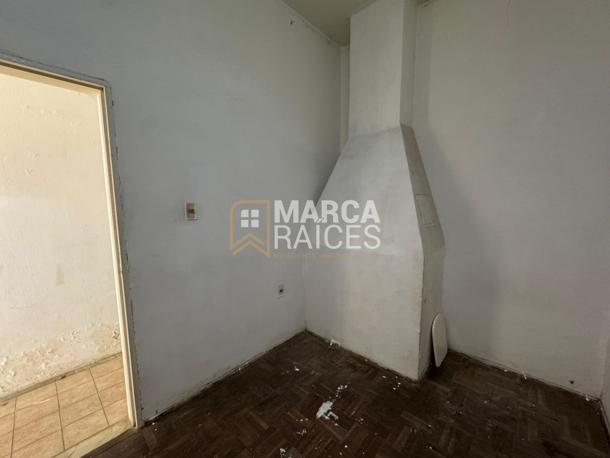 Casa ID.1776 - Alquiler Casa 3 Dormitorios Cocina Definida Living Amplio con Estufa a Leña Cochera Las Acacias Montevideo