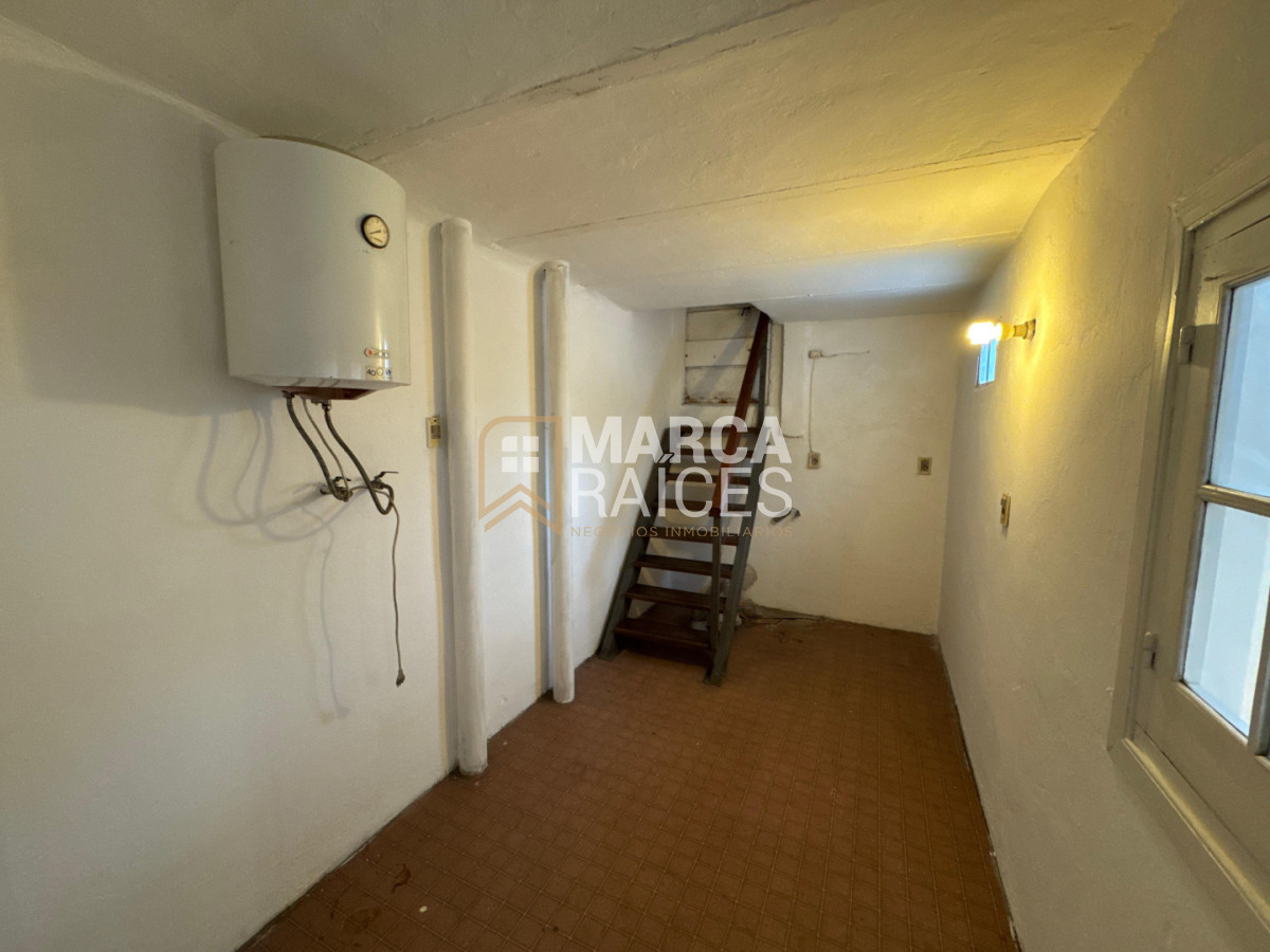 Casa ID.2086 - Alquile Casa De 3 Dormitorios Estufa a Leña Azotea Garaje En Unión Montevideo