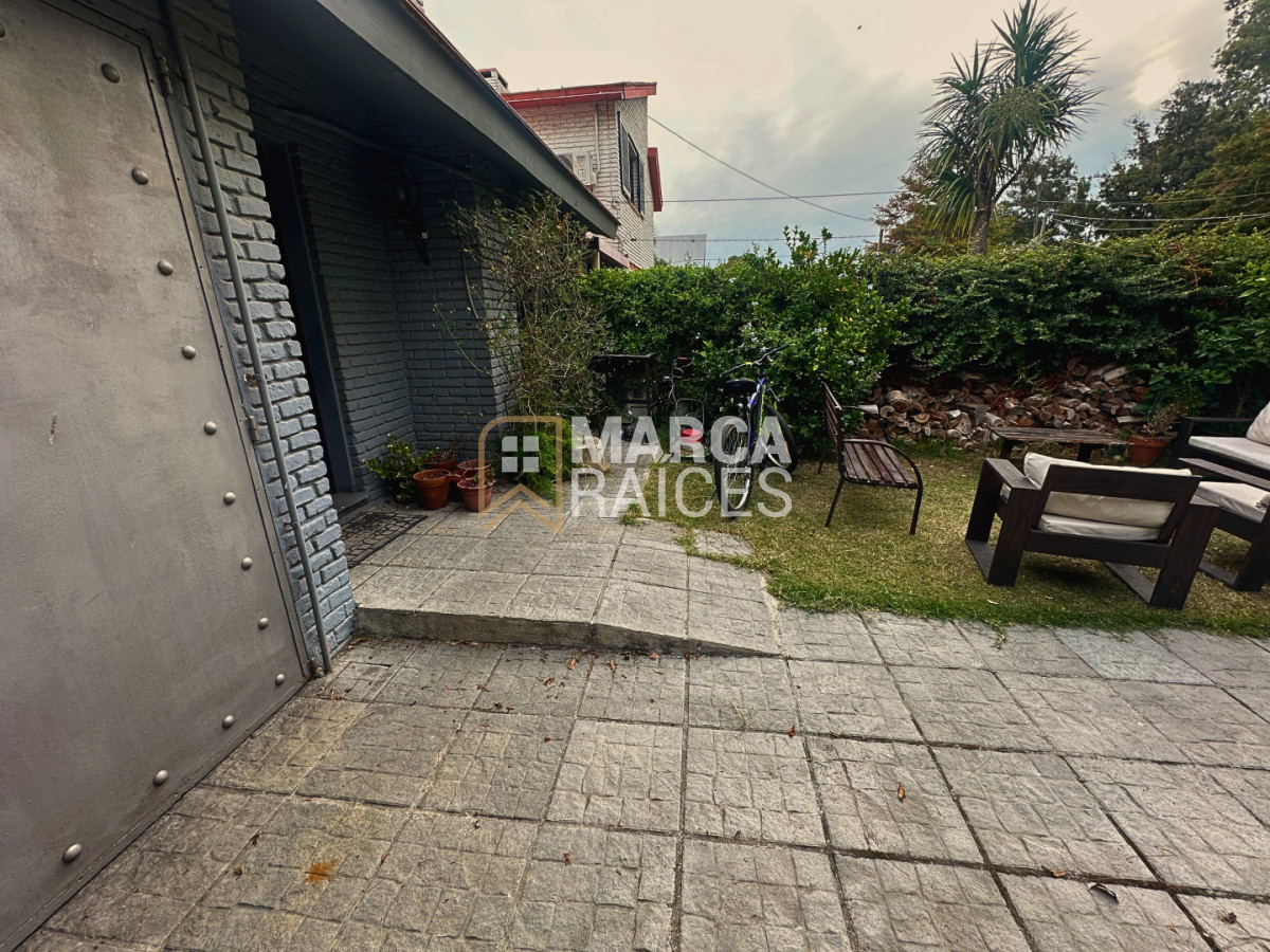 Casa ID.1907 - Venta Casa PH 3 Dormitorios 2 Baños 2 Pisos 4 Garages Parrillero Carrasco Sur Montevideo