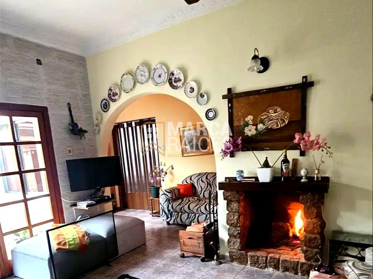 Casa ID.1519 - Venta Casa y 2 Apartamentos con Renta en Malvín Norte - Oportunidad de Inversión Montevideo