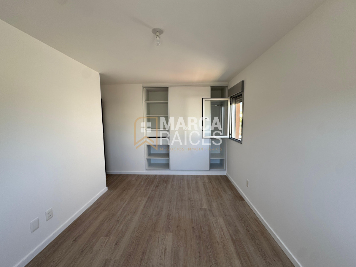 Casa ID.1810 - Venta Casa 3 Dormitorios en Ciudad de la Costa - Jardín Privado - Ley de Vivienda Promovida Aptas Banco Cochera Doble Canelones