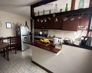Venta Casa Totalmente Reciclada 5 Dormitorios 2 Baños Centro Montevideo