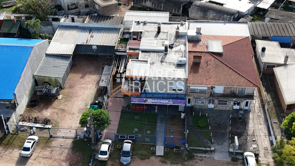Local Comercial ID.1478 - Gran Oportunidad Venta Local + 2 casas + Depósito en esquina estratégica con Comercio Funcionando Paso de La Arena Montevideo