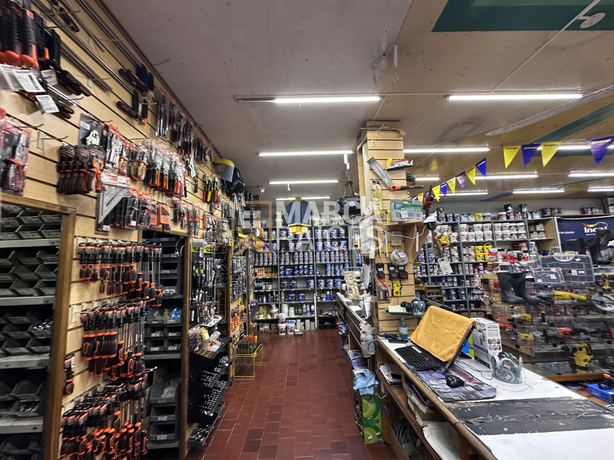 Local Comercial ID.1530 - Venta Local + 2 casas + Depósito en Esquina Estratégica Paso de La Arena Montevideo