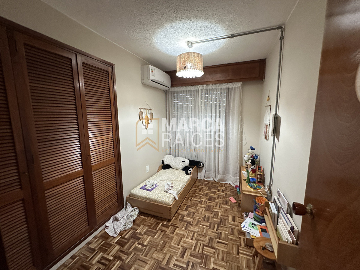 Local Comercial ID.1530 - Venta Local + 2 casas + Depósito en Esquina Estratégica Paso de La Arena Montevideo
