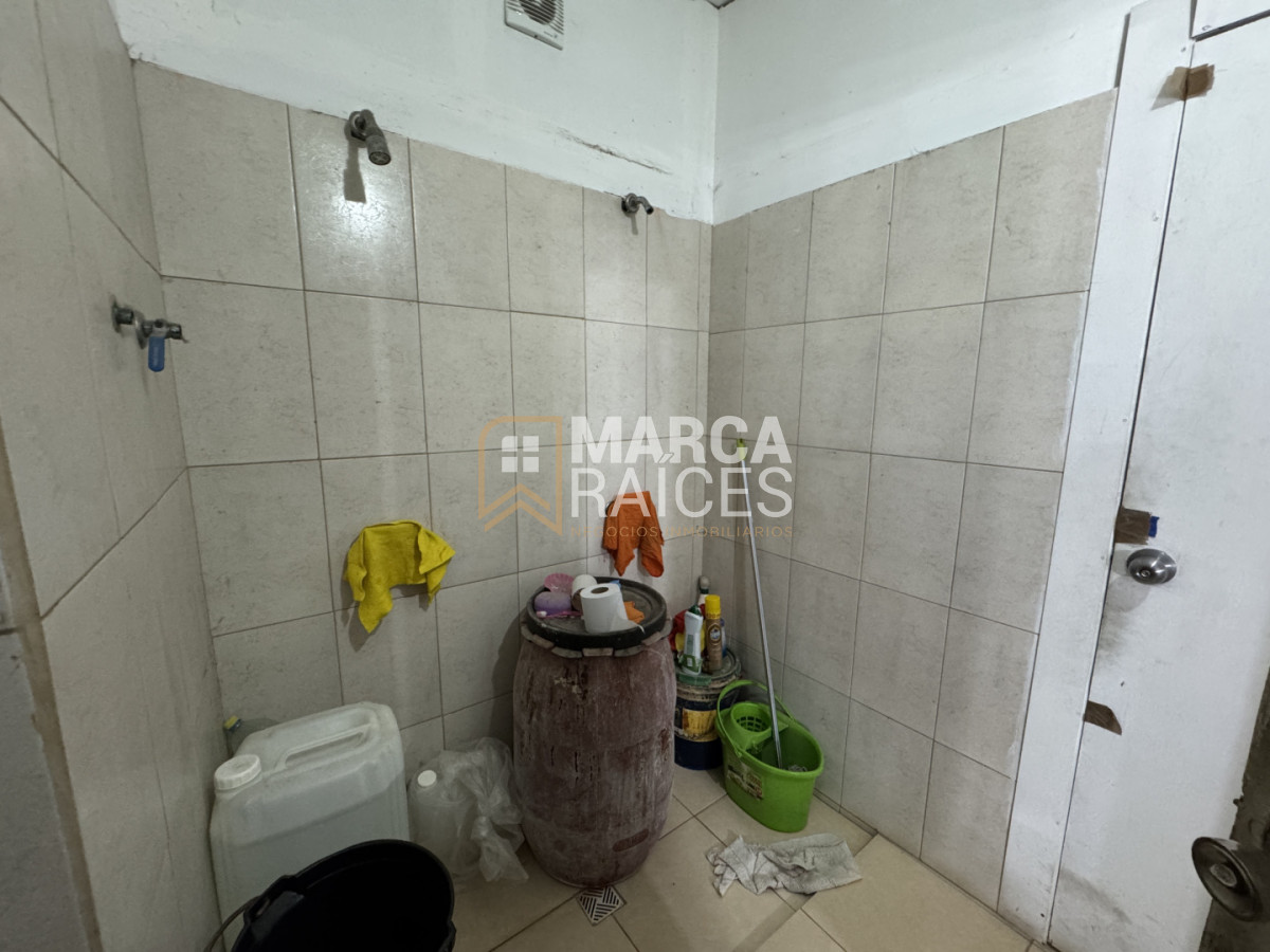 Local Comercial ID.1681 - Alquiler Local Depósito Oficina Batlle Berres Belvedere  Nuevo París Montevideo