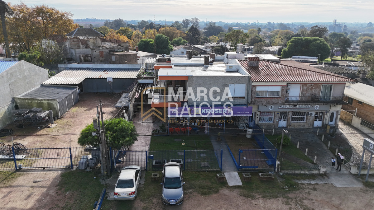 Local Comercial ID.1478 - Gran Oportunidad Venta Local + 2 casas + Depósito en esquina estratégica con Comercio Funcionando Paso de La Arena Montevideo