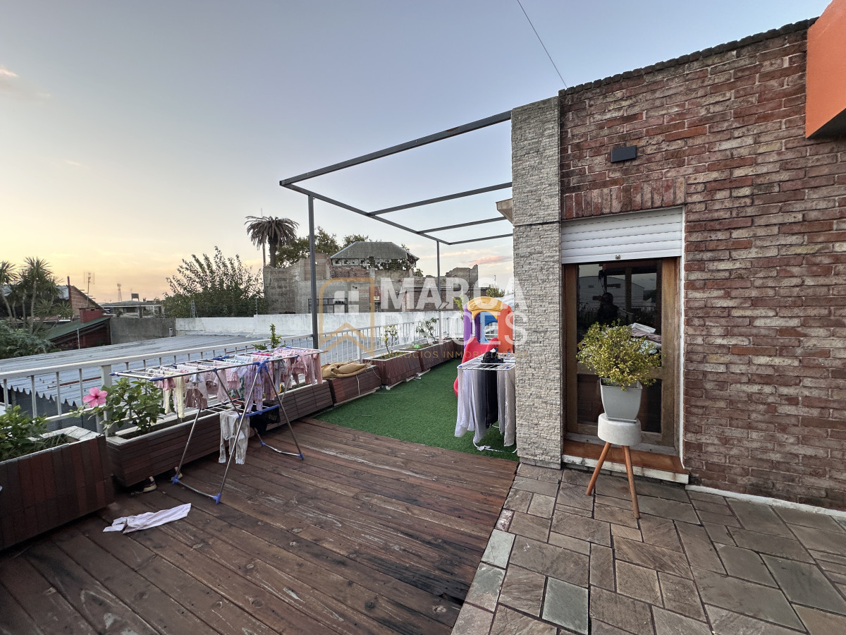 Local Comercial ID.1478 - Gran Oportunidad Venta Local + 2 casas + Depósito en esquina estratégica con Comercio Funcionando Paso de La Arena Montevideo
