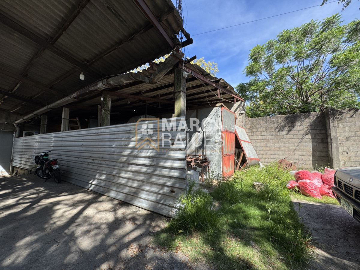 Local Comercial ID.1681 - Alquiler Local Depósito Oficina Batlle Berres Belvedere  Nuevo París Montevideo