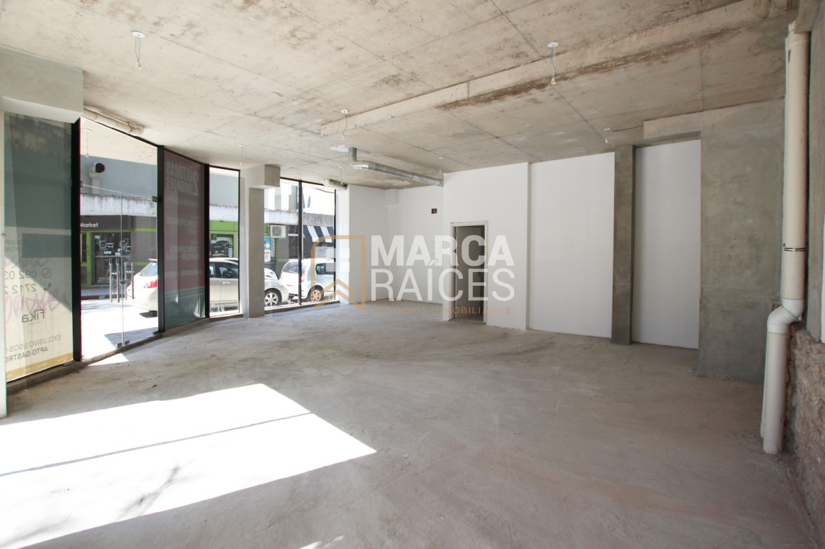 Local Comercial ID.1515 - Venta Local comercial nuevo con muy buena renta en Cordon Montevideo