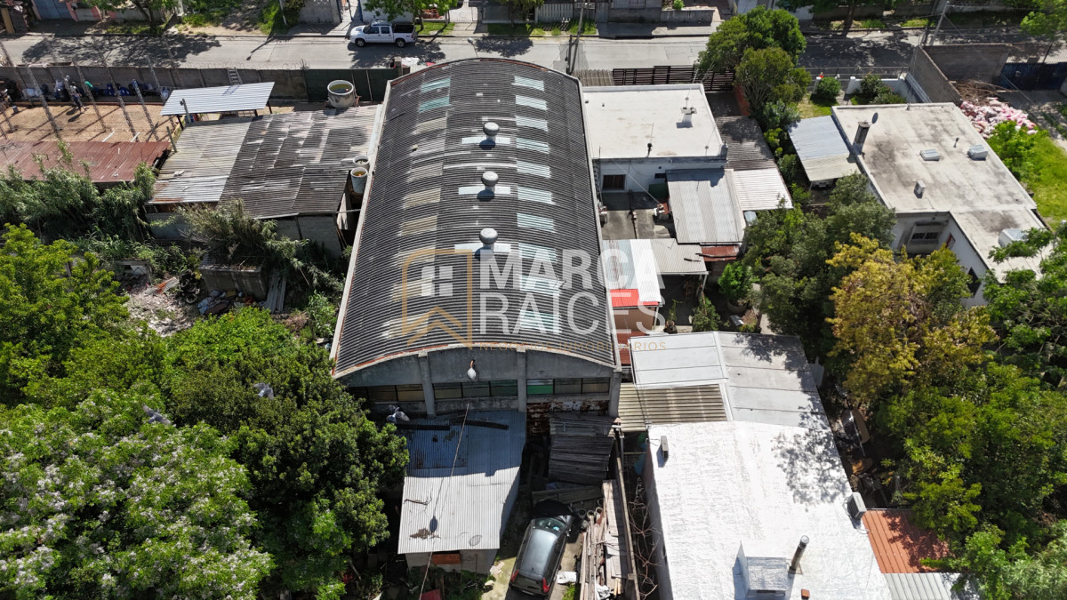 Local Comercial ID.1681 - Alquiler Local Depósito Oficina Batlle Berres Belvedere  Nuevo París Montevideo