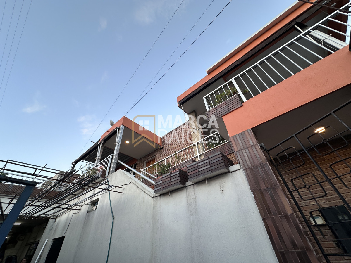 Local Comercial ID.1478 - Gran Oportunidad Venta Local + 2 casas + Depósito en esquina estratégica con Comercio Funcionando Paso de La Arena Montevideo