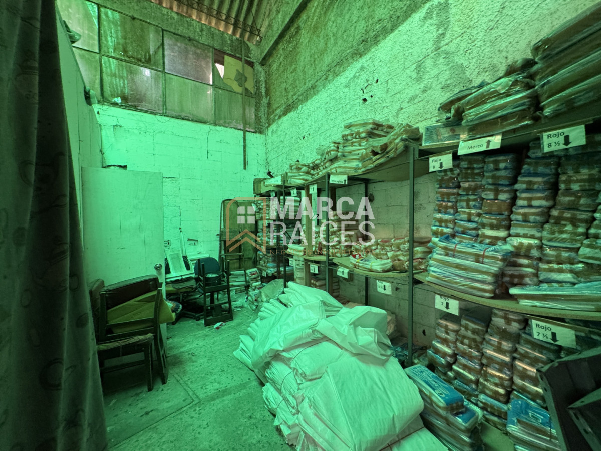 Local Comercial ID.1681 - Alquiler Local Depósito Oficina Batlle Berres Belvedere  Nuevo París Montevideo