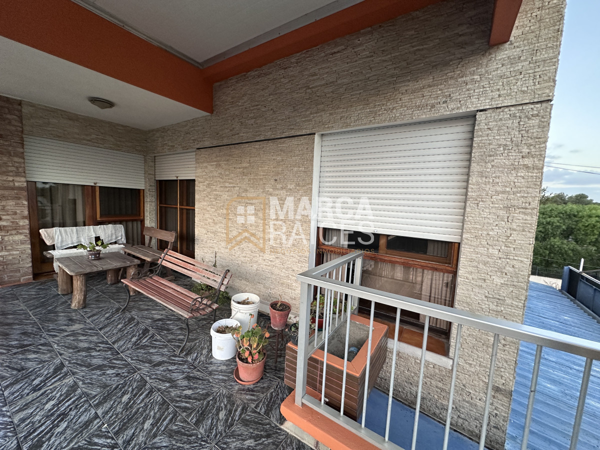 Local Comercial ID.1478 - Gran Oportunidad Venta Local + 2 casas + Depósito en esquina estratégica con Comercio Funcionando Paso de La Arena Montevideo