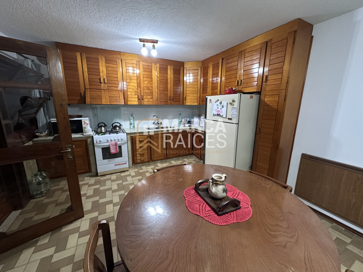 Local Comercial ID.1478 - Gran Oportunidad Venta Local + 2 casas + Depósito en esquina estratégica con Comercio Funcionando Paso de La Arena Montevideo
