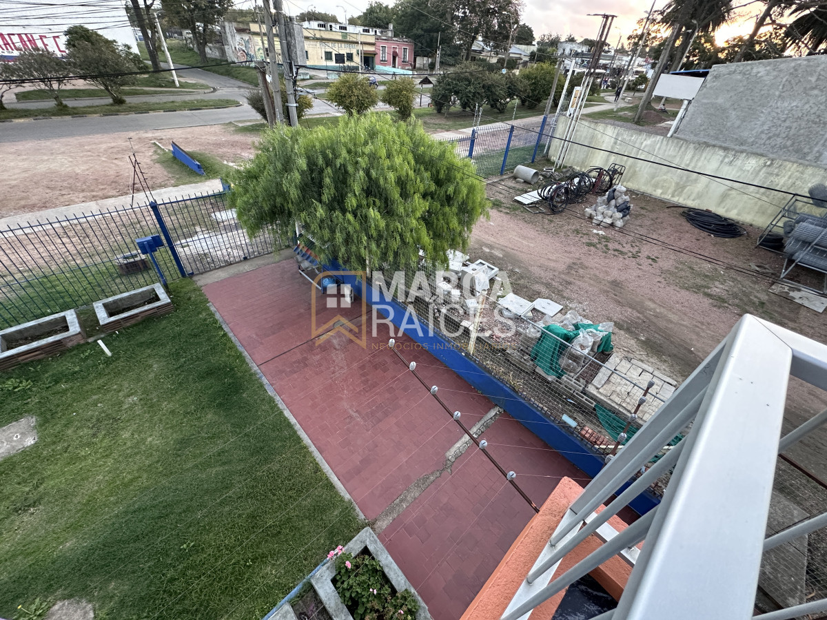 Local Comercial ID.1478 - Gran Oportunidad Venta Local + 2 casas + Depósito en esquina estratégica con Comercio Funcionando Paso de La Arena Montevideo