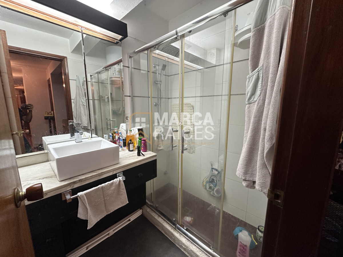 Local Comercial ID.1478 - Gran Oportunidad Venta Local + 2 casas + Depósito en esquina estratégica con Comercio Funcionando Paso de La Arena Montevideo