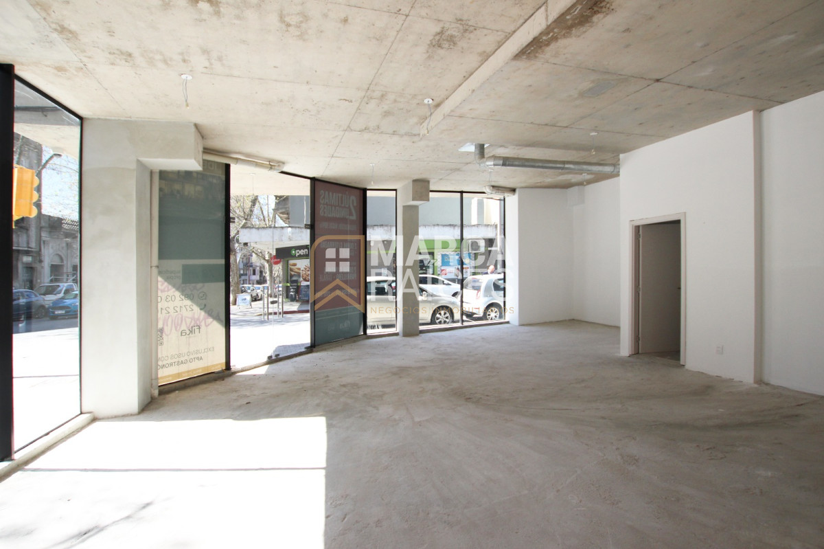 Local Comercial ID.1515 - Venta Local comercial nuevo con muy buena renta en Cordon Montevideo