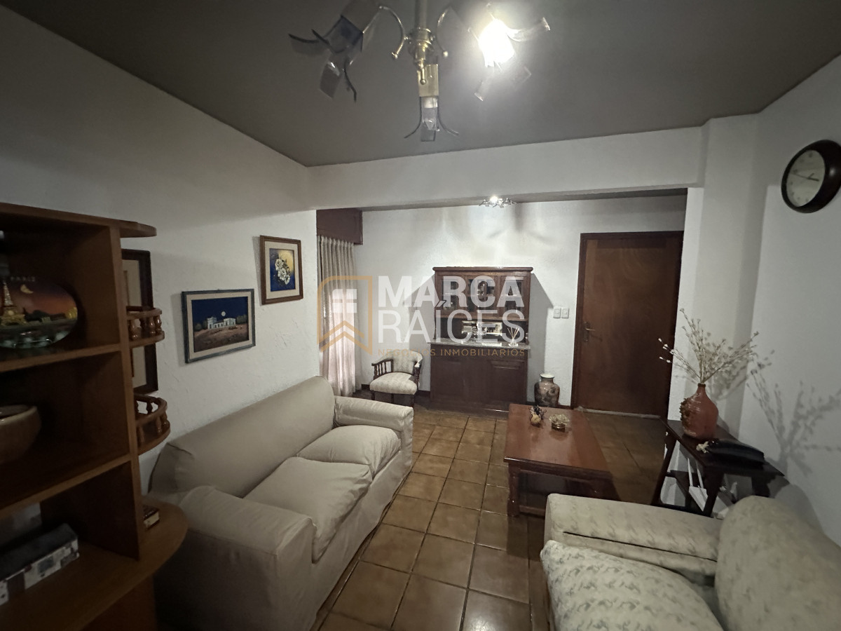 Local Comercial ID.1478 - Gran Oportunidad Venta Local + 2 casas + Depósito en esquina estratégica con Comercio Funcionando Paso de La Arena Montevideo